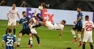 Brendan hodrien is a woolyback writer, born in birkenhead and raised by his dad's stories of paris, wembley and rome. Sevilla A Team Of Giants In Europa League Final Diego Carlos