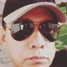 Hello, ano po maganda pmunta ng calle crisologo para maglakad lakad gabi po  ba o umaga? Thankyou