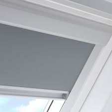 Complément idéal de la fenêtre de toit velux, le volet roulant velux garantit confort et sérénité sous les combles, tout au long de l'année. Store Interieur Occultant Pour Fenetre De Marque Velux Serie Gfl Ggl Gglf Ggu Ghl Ghu Gpl Gpu Gzl Dimensions 4 6