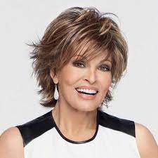The razored layers prevent the hair from looking too heavy. 50 Short Layered Haircuts That Are Classy And Sassy Hair Motive