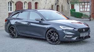 Maybe you would like to learn more about one of these? Seat Leon St Tuning Je Design Legt Auch Den Kombi Tiefer Autobild De