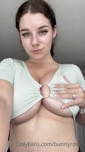 Bunny Rose With Her Nice Tits | PimpBunny