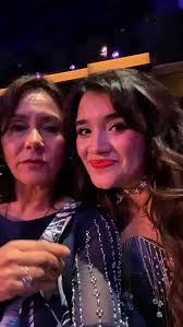 En este Día de las Madres, la voz de Los Rayos de México se une al corazón  del pueblo para rendir homenaje a quienes nos dieron la vida y nos  enseñaron a