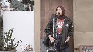 Cara menyatakan kepemilikan dalam bahasa perancis (la possession). Arti Nama Alya Posbunda