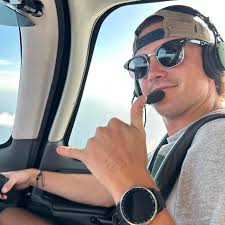 Im not a PPL or student yet, but is it possible to fly for few hours with  someone building hours and splitting cost? I did a discovery flight but I'm  not satisfied