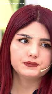 Esra Simsek's Instagram, Twitter & Facebook