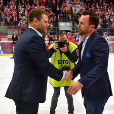 Bezprostředně po jednoznačné výhře 4:0 nad ruskem, která zajistila triumf na domácích českých hokejových hrách, oznámil hlavní kouč národního týmu filip pešán. Galerie Nejsem Takovy Jak Si Vsichni Mysli Tvrdi Trener Pesan Proc Hraje Divadlo Foto 27 Isport Cz