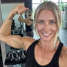 Tonya Forst's Instagram, Twitter & Facebook