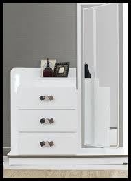 Yatak odanızda depolama alanı sunan şifonyer modelleri kolay alışveriş imkanıyla www.ikea.com.tr'de! Boy Aynali Sifonyer Modelleri Fiyatlari Aynali Komodinler 2020