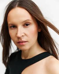 JULIA Booker @nady.bayra Параметры Рост 167 89-69-92 Обувь 37 Бренды: Наше  золото, Alla Selitsksya, Daria Valuyskih, Lara Ivanova, Oksana Gordeeva,  Detre, Kozhukh brand