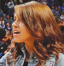 Kaitlin Dickson's Instagram, Twitter & Facebook