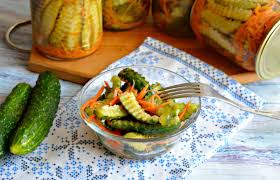 салат из огурцов с морковью по корейски на зиму Salat Ogurcy Po Korejski Na Zimu S Morkovyu Recept S Foto Poshagovo Recept V 2020 G Kulinariya Pitanie Recepty Recepty Edy