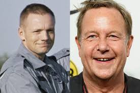 He was married to carol held knight and janet armstrong. Turi2 Edition 12 50 Vorbilder Ralf Kleber Schreibt Uber Neil Armstrong Turi2