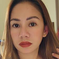 Sa Uniqlo: Lady: Excuse me, can I ask a question? Me: Of course. Lady: Can  this jacket fit you? Me: No. That is Large. I am in between Large and XL. To