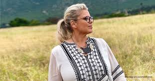 Laurence boccolini a vécu une expérience extraordinaire avec bruno le médium. Regime De Laurence Boccolini La Raison De Sa Perte De Poids Impressionnante