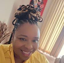 The nerve! 🤣🤣🤣 @sherrieshepherd continuing her #NYFW slay #photographer  @sterlingpics #makeup @madebyrodneyjon #hair @tb_hairstylist  #wardrobestylist @willie_thethird #wardrobesupervisor @peaceandchanel #pr  @simonesmalls