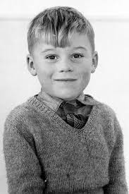 James Leigh** of Walker Fold, Hyde, Cheshire. (First Published 27/05/2018,  Revamped and Reposted 30/05/2021) ————————————————— James Leigh, born at  Walker's Fold in 1854, was affectionately, held in esteem by all Hydonians  in