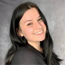 Tracy Hook's Instagram, Twitter & Facebook