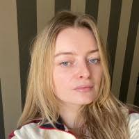 Pauline Cohen's Instagram, Twitter & Facebook