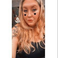 Katrina Cahoon's Instagram, Twitter & Facebook