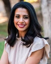 Angie Douglas's Instagram, Twitter & Facebook