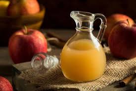 Cuka apel diproduksi dari fermentasi sari apel. Manfaat Cuka Apel Tahesta