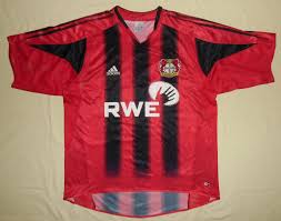 Official page of bayer 04 leverkusen twitter.com/bayer04_en. Bayer 04 Leverkusen Home Football Shirt 2005 2006 Sponsored By Rwe Avanza