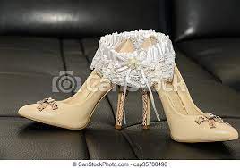 Le follie shop sa bene l'intera collezione è consultabile e acquistabile anche online qui. Scarpe Sposa Giarre Acquista Scarpe Da Sposa Con Tacco A Punta E Giarrettiere Scarpe Da Sposa Con Strass Bianchi Scarpe Da Sposa Con Strass Farfalla Scarpe Da Sposa La Madre Della