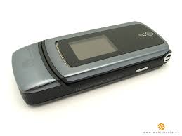 Motorola KRZR K3 review: New party star ...