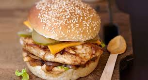 Burger Au Pouletvoir La Recette Du Burger Au Poulet Meilleur Recette Recette Recettes De Cuisine