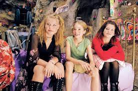 Wie auch bibi blocksberg und das geheimnis der blauen eulen basiert er auf den charakteren der kinderhörspielserie bibi blocksberg. Bibi Blocksberg Das Machen Die Jungen Stars Der Filme Heute