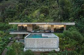 Di antara ruangan di dalam rumah yang sering dikesampingkan. Isolasi Diri Paripurna Dengan Resort Tengah Hutan Ini