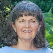 Clara Lay's Instagram, Twitter & Facebook