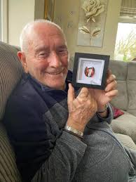 ❗️❗️ 𝗧𝗜𝗖𝗞𝗘𝗧𝗦 𝗢𝗡 𝗦𝗔𝗟𝗘 𝗡𝗢𝗪 ❗️❗️ 𝐓𝐈𝐂𝐊𝐄𝐓𝐒 £𝟏𝟓 (10+  Tickets will be charged at £12.50) ❤️🌟 𝐅𝐑𝐈𝐃𝐀𝐘 𝟏𝟐𝐭𝐡 𝐀𝐏𝐑𝐈𝐋  🌟❤️ We welcome Tommy Cannon to the Labour Club alongside the super