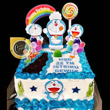 Wow!kue ulang tahun barney yang bersusun 3 tingkat yang besar ditambah cup cake di bawahnya dan mainan barney lucu dari icing yang bisa dimakan ditambah lagi hiasan balon dan bintang yang indah.model barney lainnya dapat dilihat di kalikacakeshop.com atau di kueultahkalika.com. Gambar Kue Ulang Tahun Doraemon Kotak Gambar Ngetrend Dan Viral