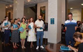 Chiar despre primele doua, stim adesea amanunte pitoresti. Lansarea Manualului Scolar Istoria Monarhiei Din Romania Familia RegalÄƒ A Romaniei Royal Family Of Romania