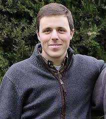 Federico Jiménez de Cisneros, de 25 años, es el cura más joven de Sevilla