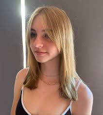 Sophie Anderson (@concreteblondehair) • Instagram photos and videos