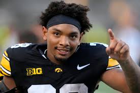 Iowa Hawkeyes beat Northern Illinois 40-0 behind Moulton