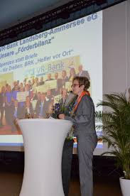 Informieren sie sich bei ihrer vr bank nürnberg. 2016 06 21 Ortsversammlungen 2016 Ihre Vr Bank Landsberg Ammersee Eg Wieder On Tour In Ihrer Nahe Vr Bank Landsberg Ammersee Eg