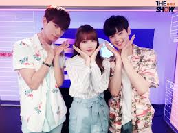 The group consists of sowon, yerin, eunha, yuju, sinb, and umji. ì•„ìŠ¤íŠ¸ë¡œ Offclastro Kpop Guys Eun Woo Astro Knk Seungjun