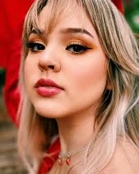 Elena (@elenaizquierdomusic) • Facebook