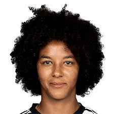 Sara Gama's Instagram, Twitter & Facebook