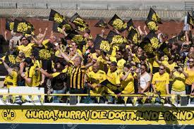 Der bvb zählt aber nicht nur zu den erfolgreichsten klubs in deutschland, sondern. Bvb Fans Borussia Dortmund Fans On Boat In Berlin On The Day Of The Dfb Pokal Final Stock Photo Picture And Royalty Free Image Image 79043658