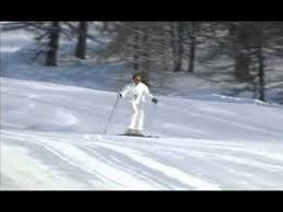 Gottfried jedoch nutzt die manipulierten ski, um hinunter ins tal zu fahren. Hansi Hinterseer Ski Twist 2013 Youtube