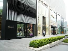 Great shopping mall with all the famous brands and a good selection of food. Pavilion Luxury Mall Kuala Lumpur Malaysia Cpp Luxury Interior Architecture Design Architecture Mall Design