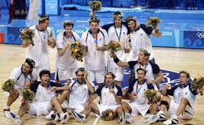Los jugadores de la nba, los buenos buenos, van a las olimpiadas, no al mundial. Basquet A 15 Anos De La Consagracion De La Generacion Dorada En Atenas 2004 Basquet La Voz Del Interior