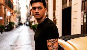 Stando alle indiscrezioni che trapelano dai principali siti di gossip e settimanali di cronaca rosa, l'avvenente tentatore starebbe frequentando angelica montali, tentatrice dell'ultima stagione di temptation island. Alessandro Basciano Prova Di Coraggio Scelta Di Vita A Temptation Island