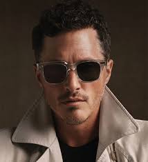 Oliver Peoples solbriller hos CareOfCarl.no