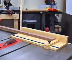 The end cap keeps the stationary section from sliding along the saw table. Best Diy Table Saw Sled